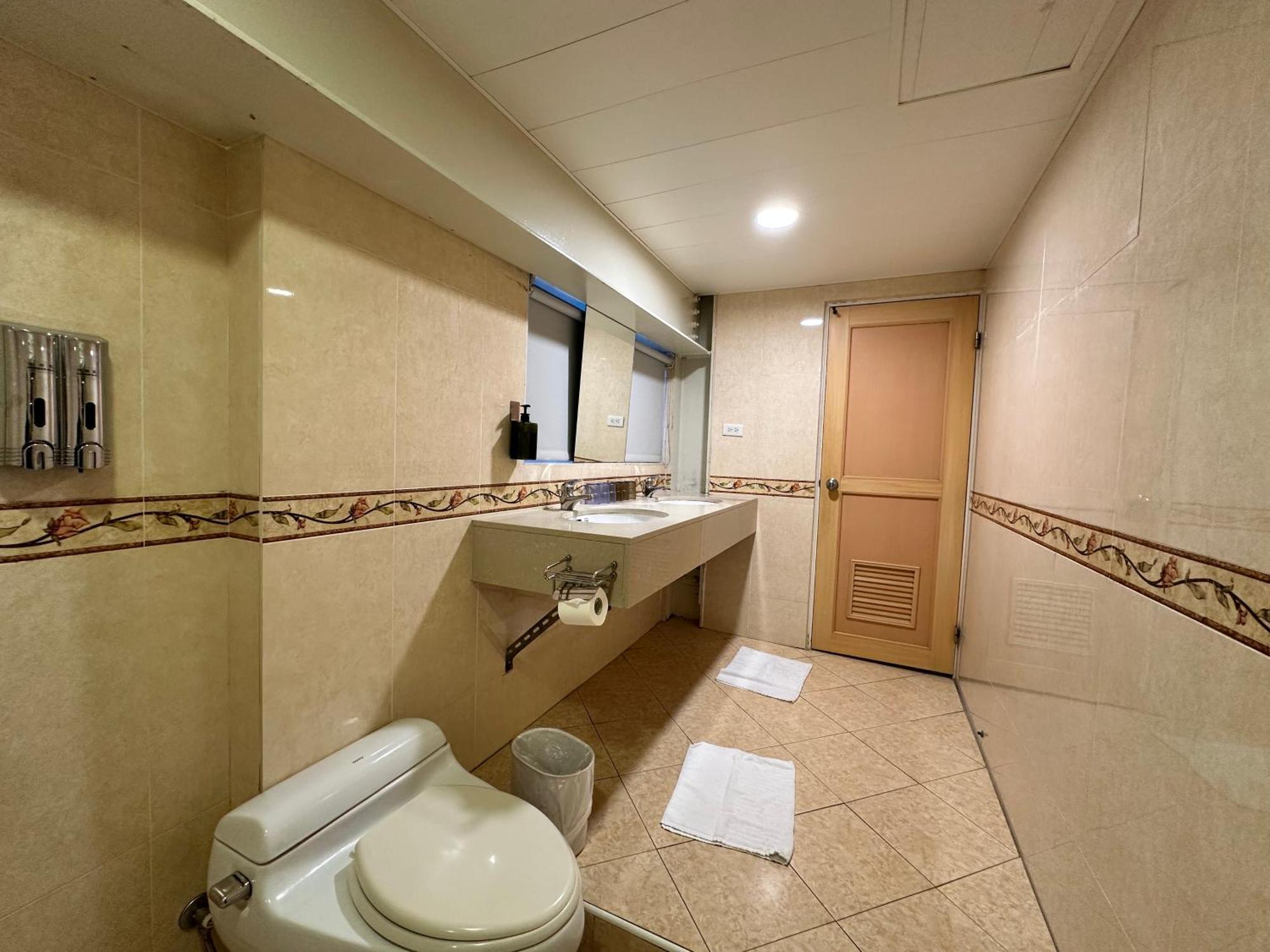 Cz Inn 101-4 Taipei Bagian luar foto