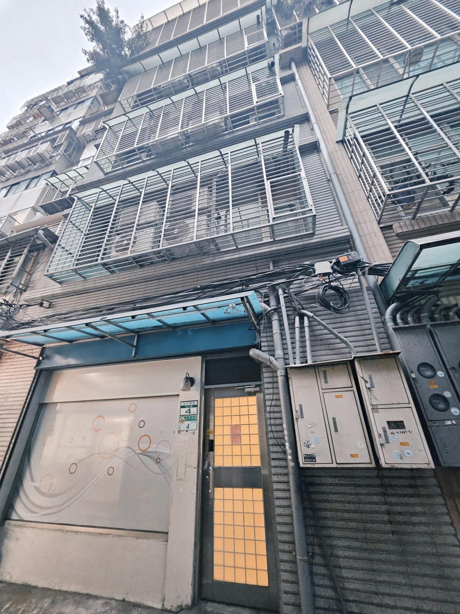 Cz Inn 101-4 Taipei Bagian luar foto